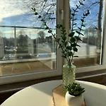 Schoene Aussicht, Stilvoll Modern, Direkt Am Ruestersieler Hafen 3*