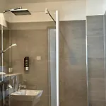 Schoene Aussicht, Stilvoll Modern, Direkt Am Ruestersieler Hafen Otel