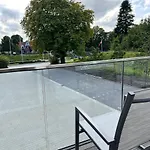 Schoene Aussicht, Stilvoll Modern, Direkt Am Ruestersieler Hafen 호텔