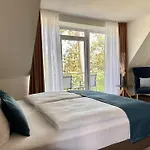 Ξενοδοχείο Schoene Aussicht, Stilvoll Modern, Direkt Am Ruestersieler Hafen 3*