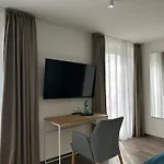 Schoene Aussicht, Stilvoll Modern, Direkt Am Ruestersieler Hafen 3*