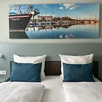 Schoene Aussicht, Stilvoll Modern, Direkt Am Ruestersieler Hafen Otel Wilhelmshaven