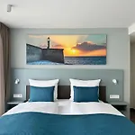 호텔 Schoene Aussicht, Stilvoll Modern, Direkt Am Ruestersieler Hafen 빌헬름스하펜