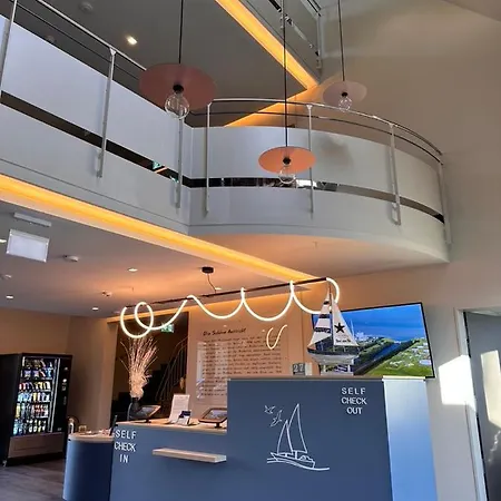 Hotel Hotel Schoene Aussicht, Stilvoll Modern, Direkt Am Ruestersieler Hafen 3*