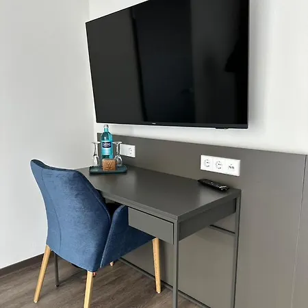 Hotel Hotel Schoene Aussicht, Stilvoll Modern, Direkt Am Ruestersieler Hafen
