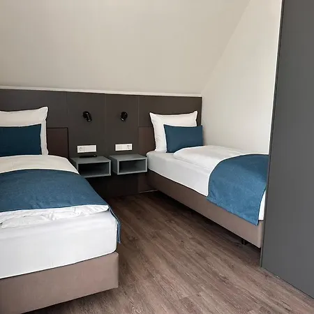 Hotel Schoene Aussicht, Stilvoll Modern, Direkt Am Ruestersieler Hafen Hotel 3*