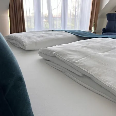 Hotel Hotel Schoene Aussicht, Stilvoll Modern, Direkt Am Ruestersieler Hafen