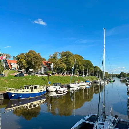 Hotel Schoene Aussicht, Stilvoll Modern, Direkt Am Ruestersieler Hafen