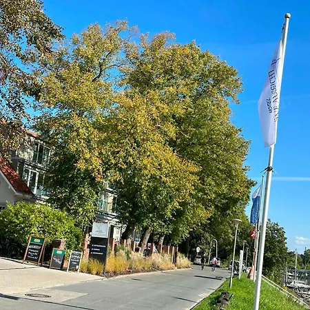 Hotel Hotel Schoene Aussicht, Stilvoll Modern, Direkt Am Ruestersieler Hafen Wilhelmshaven