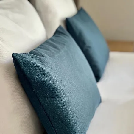 Hotel Schoene Aussicht, Stilvoll Modern, Direkt Am Ruestersieler Hafen 3*