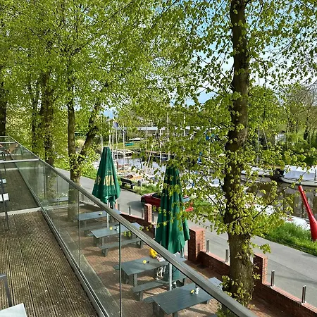 Hotel Schoene Aussicht 3*