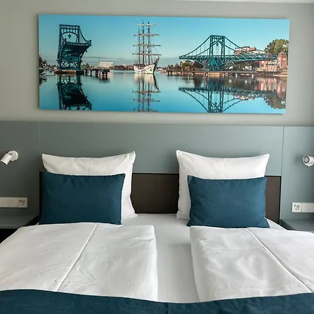 Hotel Hotel Schoene Aussicht, Stilvoll Modern, Direkt Am Ruestersieler Hafen