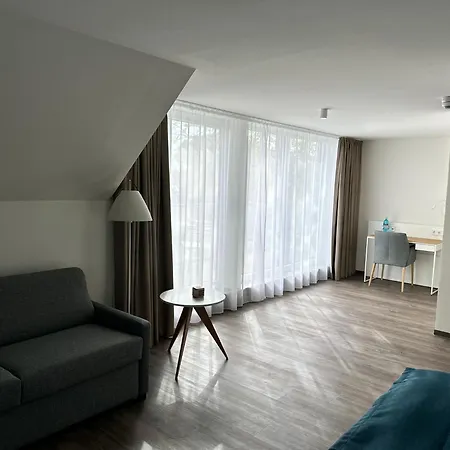 Schoene Aussicht, Stilvoll Modern, Direkt Am Ruestersieler Hafen 3*