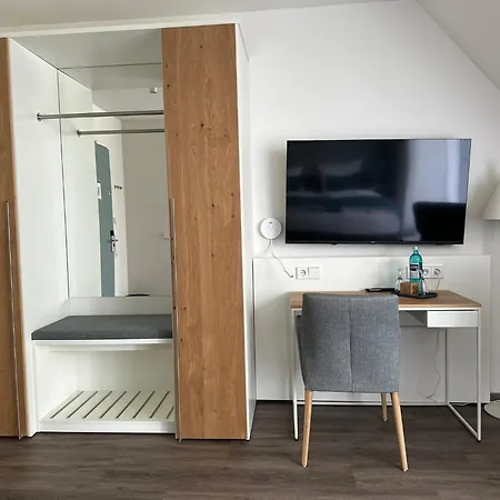Schoene Aussicht, Stilvoll Modern, Direkt Am Ruestersieler Hafen 3* Wilhelmshaven