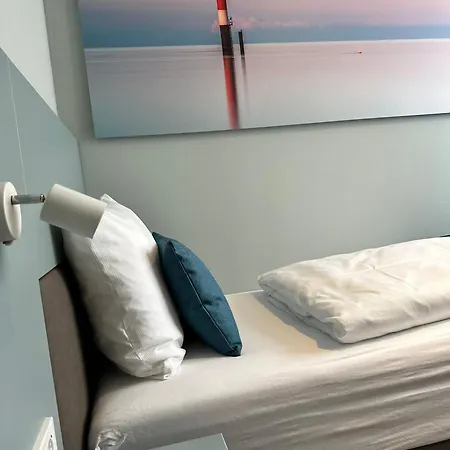 Hotel Schoene Aussicht, Stilvoll Modern, Direkt Am Ruestersieler Hafen Hotel 3*