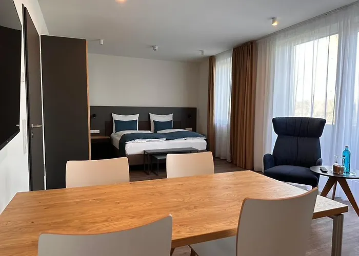 Schöne Aussicht, Stilvoll Modern, Direkt Am Rüstersieler Hafen Hotel Wilhelmshaven
