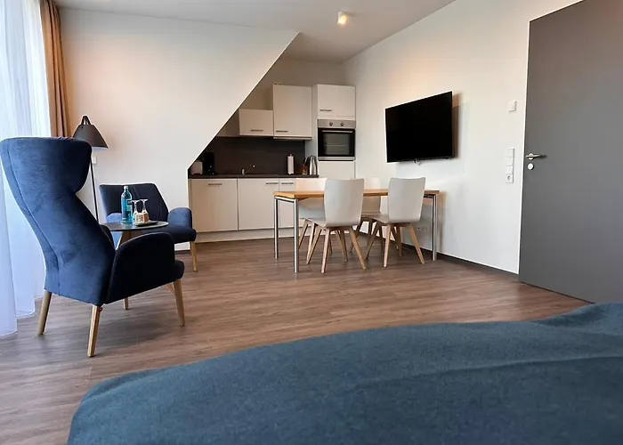 Schöne Aussicht, Stilvoll Modern, Direkt Am Rüstersieler Hafen 3*