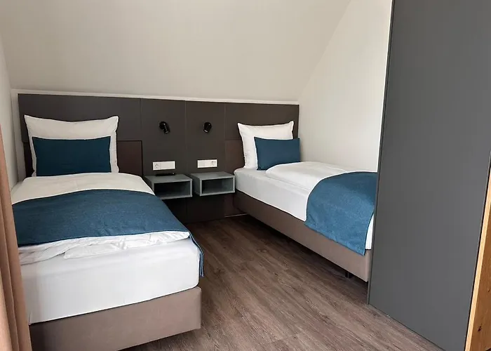 Schöne Aussicht, Stilvoll Modern, Direkt Am Rüstersieler Hafen Hotel 3*