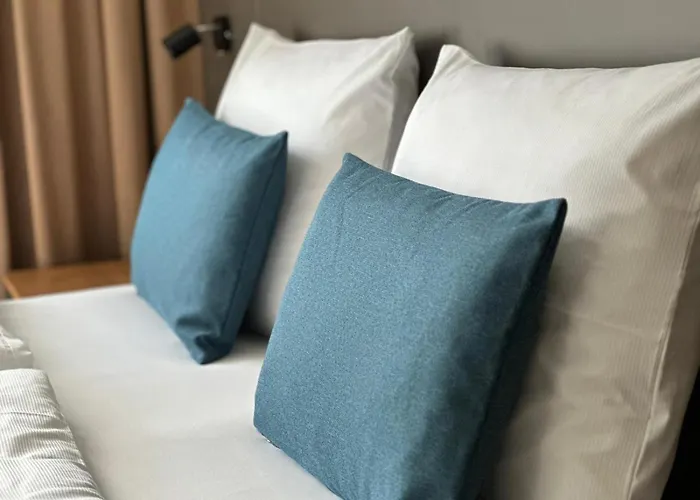 Otel Schoene Aussicht, Stilvoll Modern, Direkt Am Ruestersieler Hafen