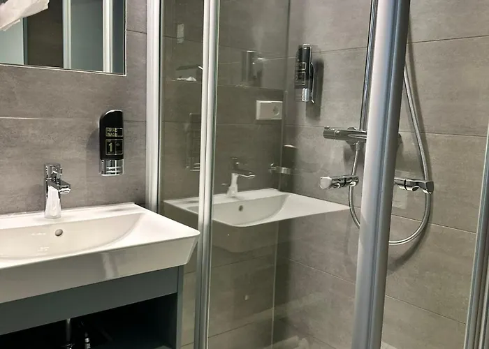 Schöne Aussicht, Stilvoll Modern, Direkt Am Rüstersieler Hafen Hotel 3*